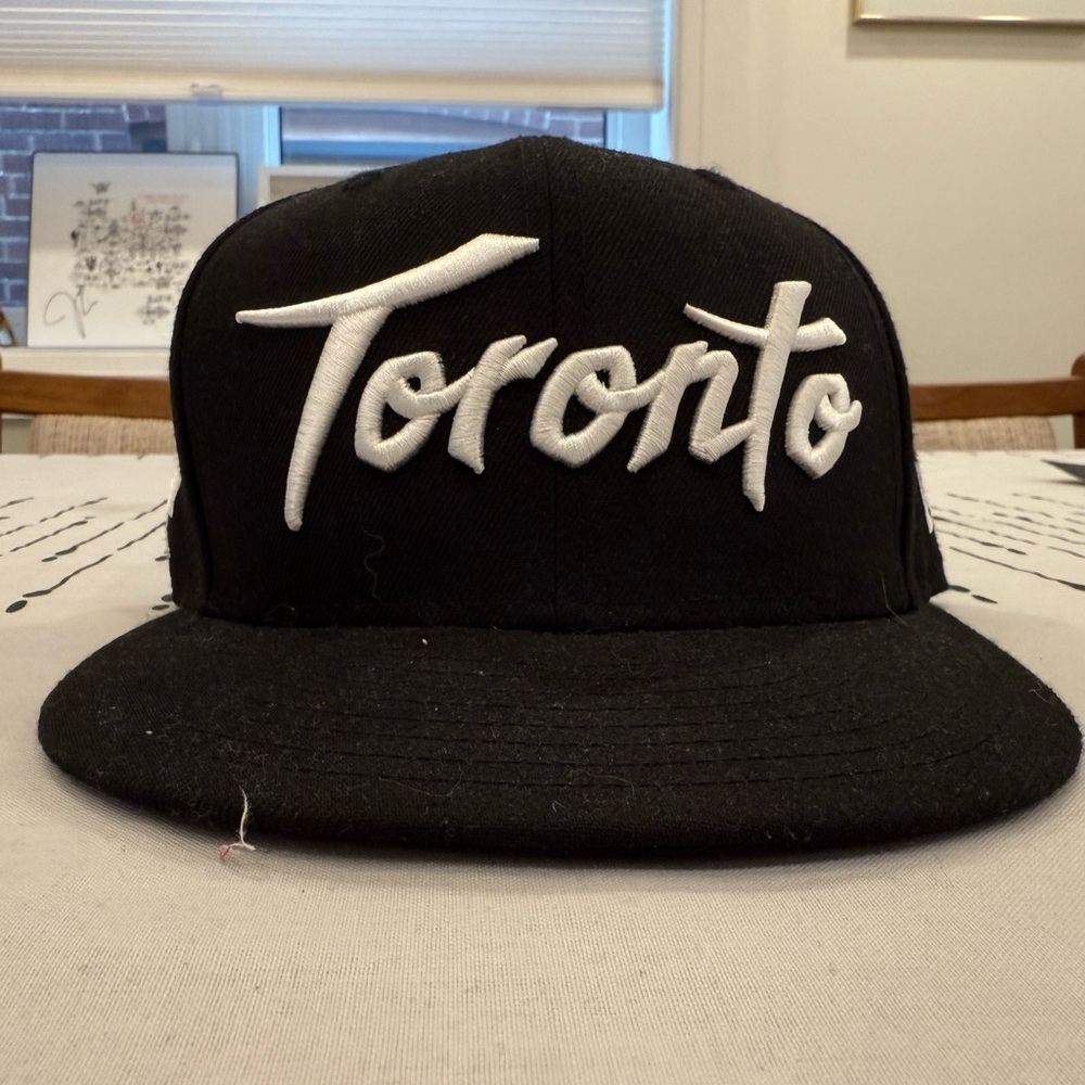 Black and White Toronto Raptors NBA New Era fitted hat